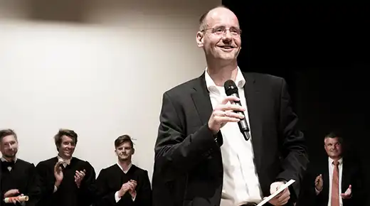Christian Johner says goodbye to graduates